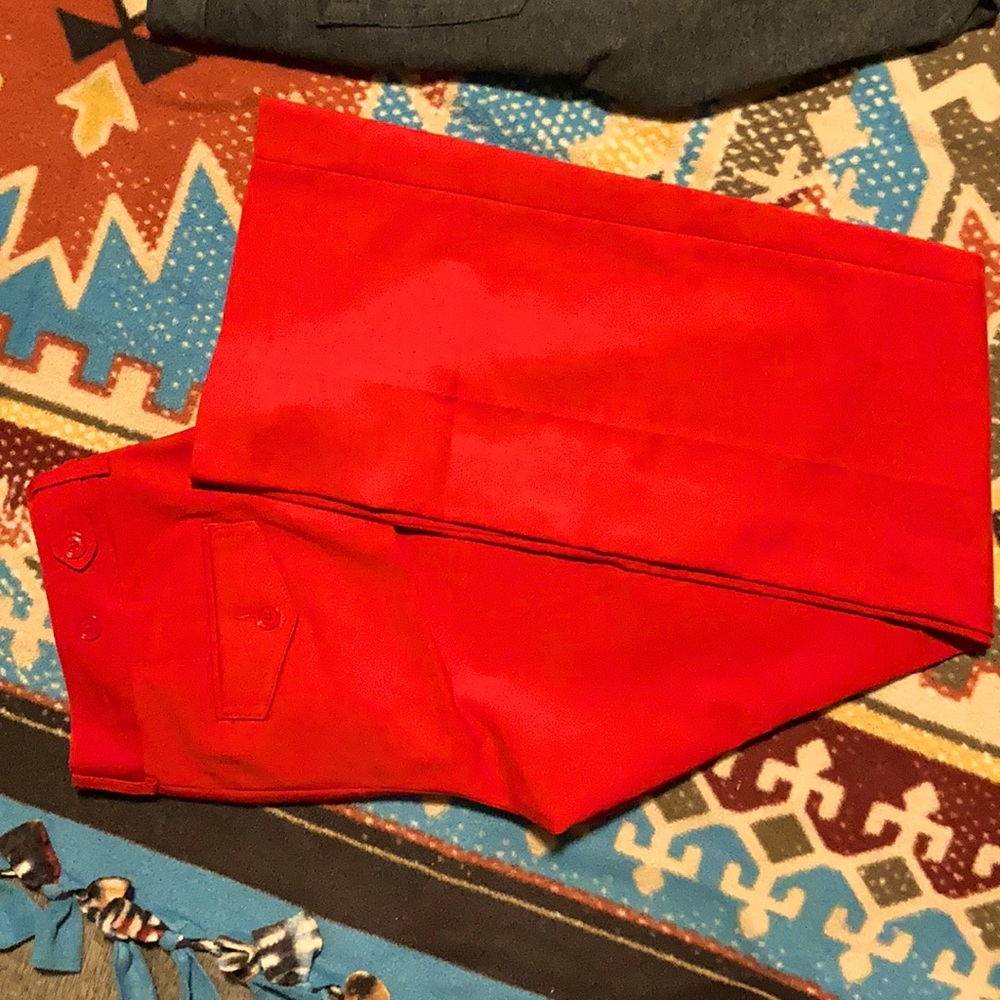 Red sleek work pants, comfortable and loose fit